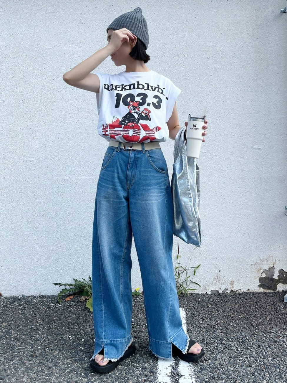 ［6］Tシャツの袖をカットオフして軽やかに