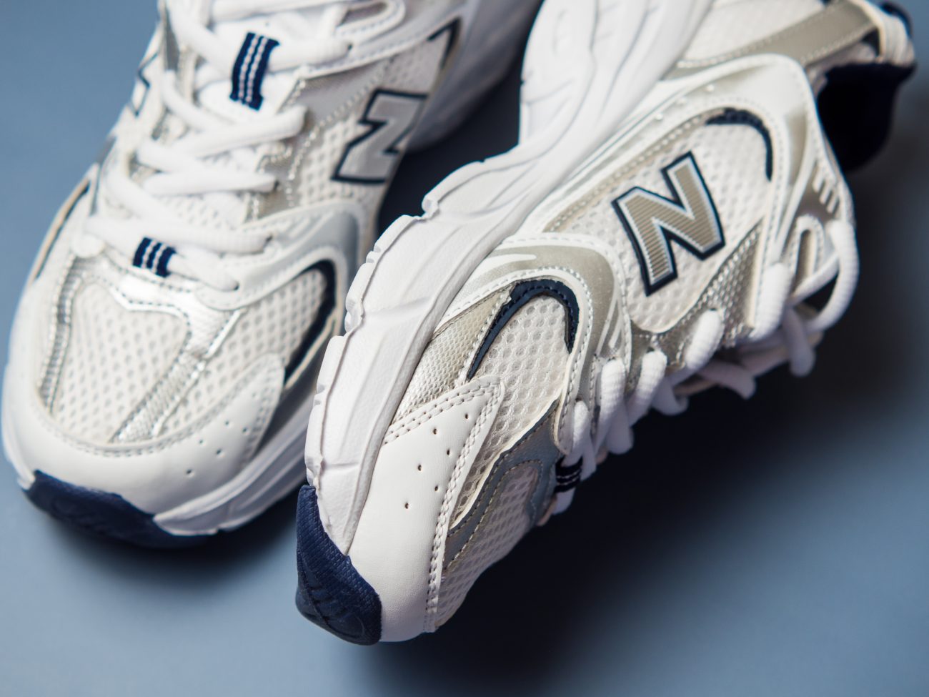 3. ＜NEW BALANCE ニューバランス＞ 