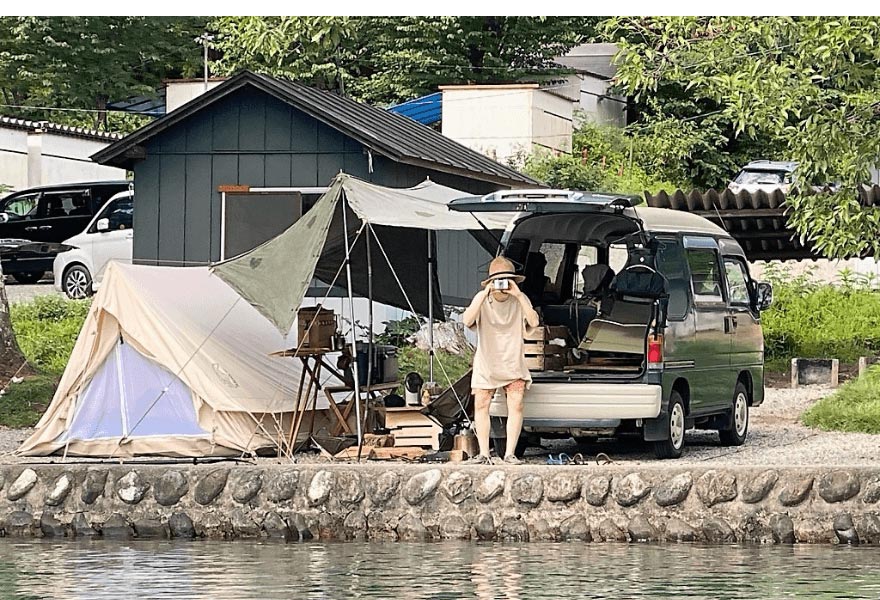 休日にキャンプを楽しむセカンドストリートの遅咲き店長